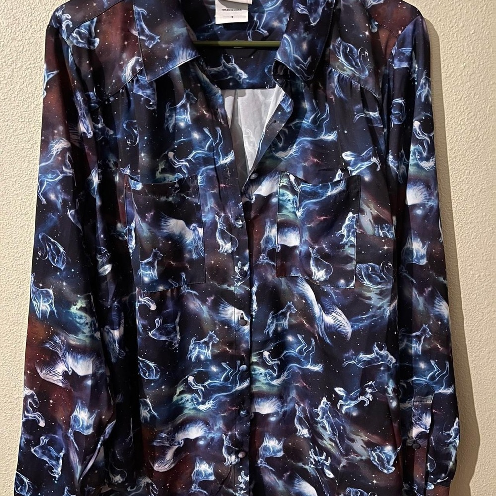 Harry Potter Torrid Patronus Madison button up. Torrid size 1x - Picture 3 of 5